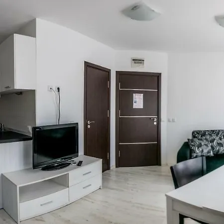 Apartment Laguna Beach With Sea View Ravda